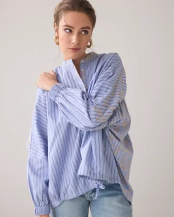 Blouse in a metallic pattern