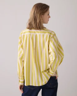 Blouse with bow in contrast
