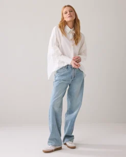 Blouse with fancy buttons