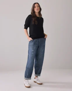 Top with puffed sleeves