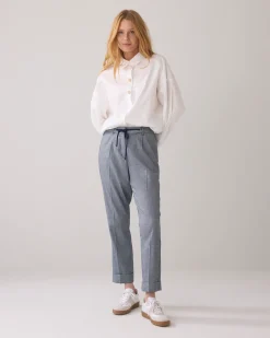 Trousers in linen-blend with turn-ups