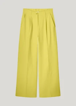 Trousers with pleated waistband