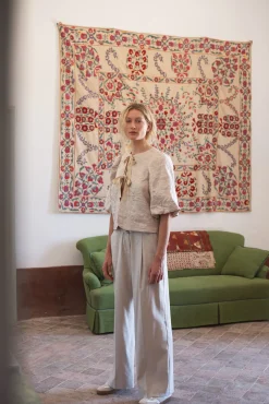 Wide-leg trousers in linen look